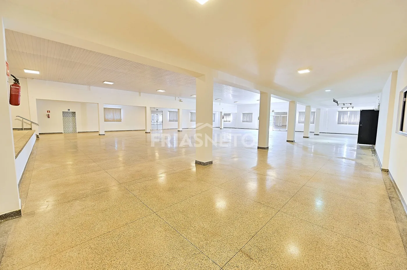 Alugar Comercial / Sal&atilde;o em Piracicaba R$ 15.000,00 - Foto 20