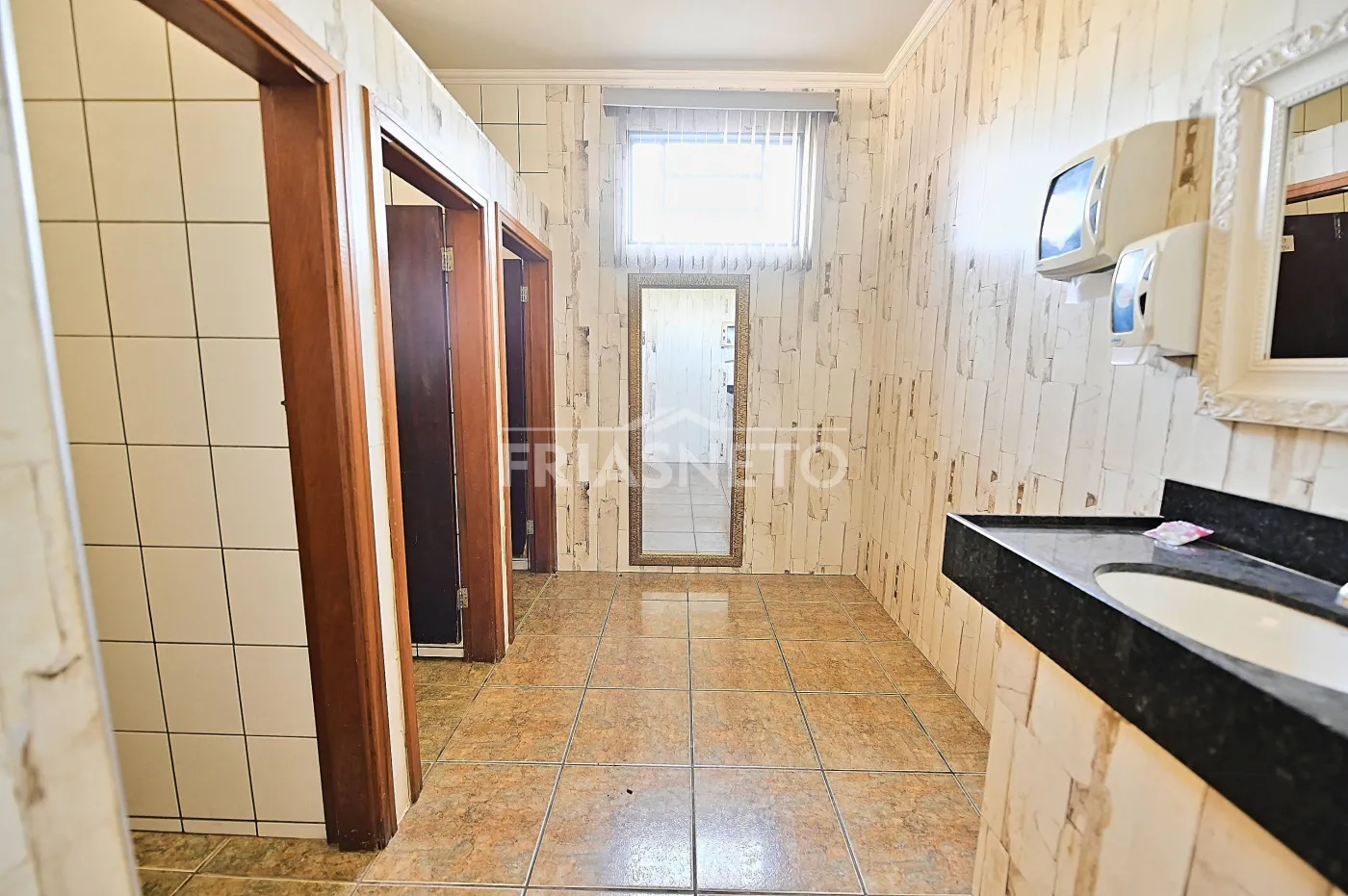 Alugar Comercial / Sal&atilde;o em Piracicaba R$ 15.000,00 - Foto 21