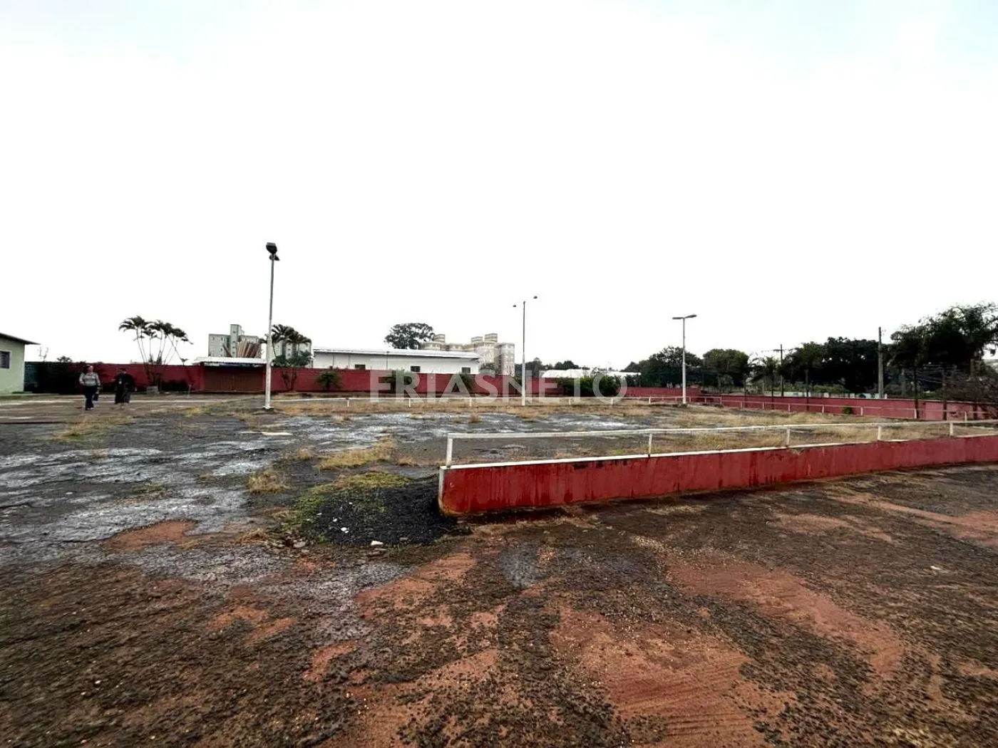 Alugar Comercial / Sal&atilde;o em Piracicaba R$ 15.000,00 - Foto 5