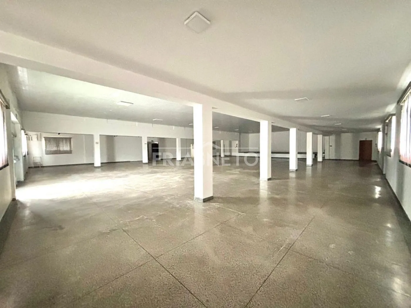 Alugar Comercial / Sal&atilde;o em Piracicaba R$ 15.000,00 - Foto 8
