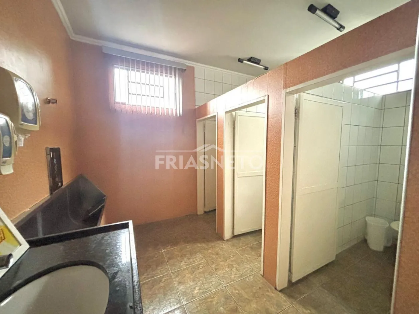Alugar Comercial / Sal&atilde;o em Piracicaba R$ 15.000,00 - Foto 10