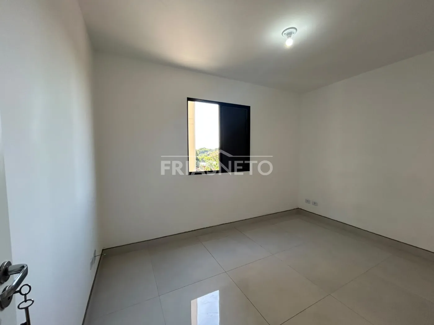 Alugar Residencial / Apartamento em Piracicaba R$ 1.000,00 - Foto 2