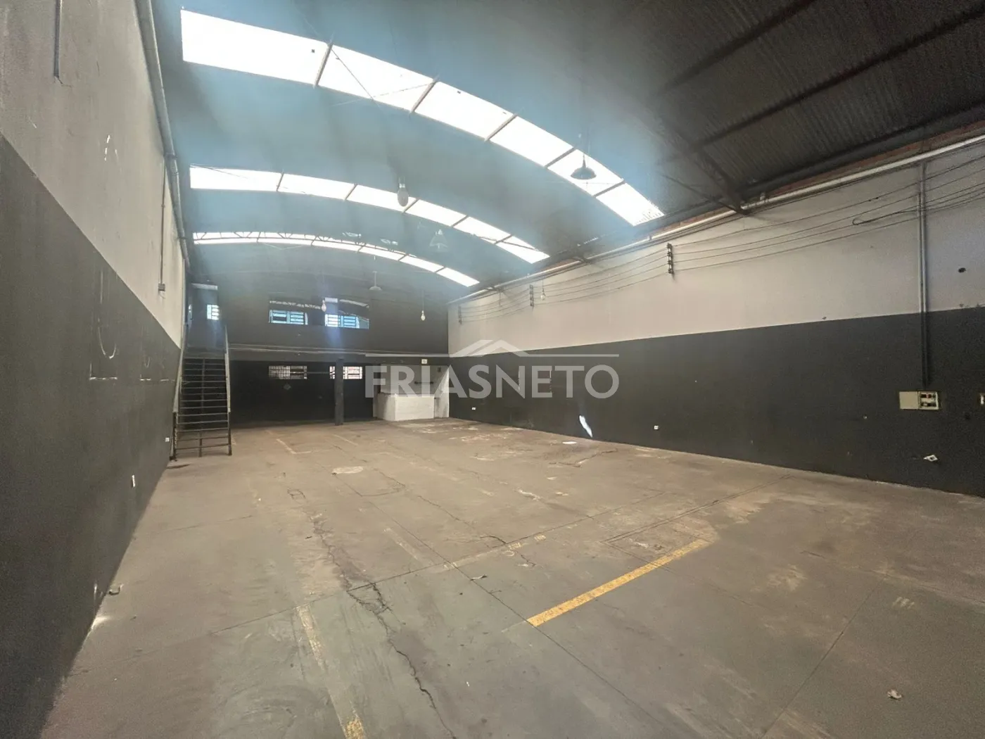 Alugar Comercial / Galp&atilde;o em Piracicaba R$ 3.900,00 - Foto 2
