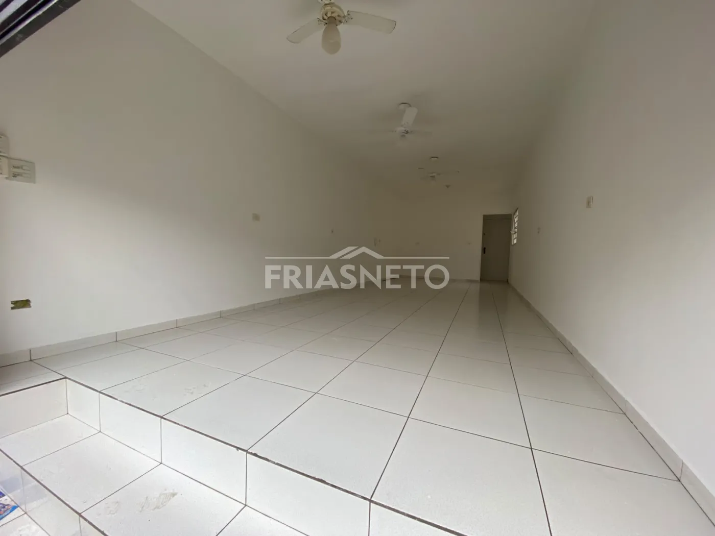 Alugar Comercial / Sal&atilde;o em Piracicaba R$ 2.000,00 - Foto 2
