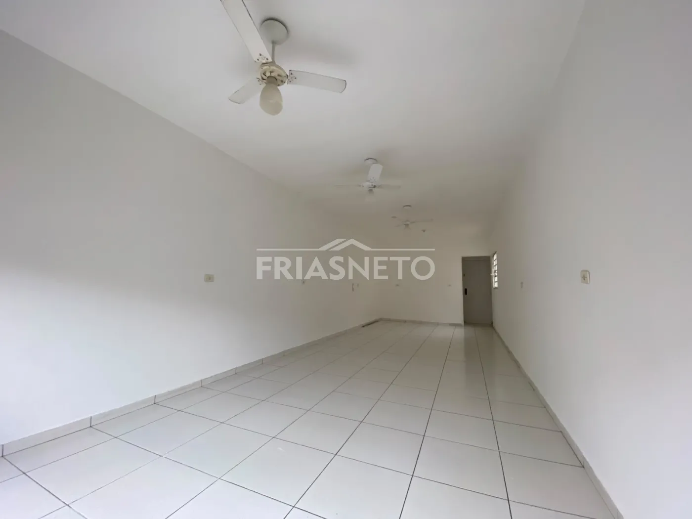 Alugar Comercial / Sal&atilde;o em Piracicaba R$ 2.000,00 - Foto 3