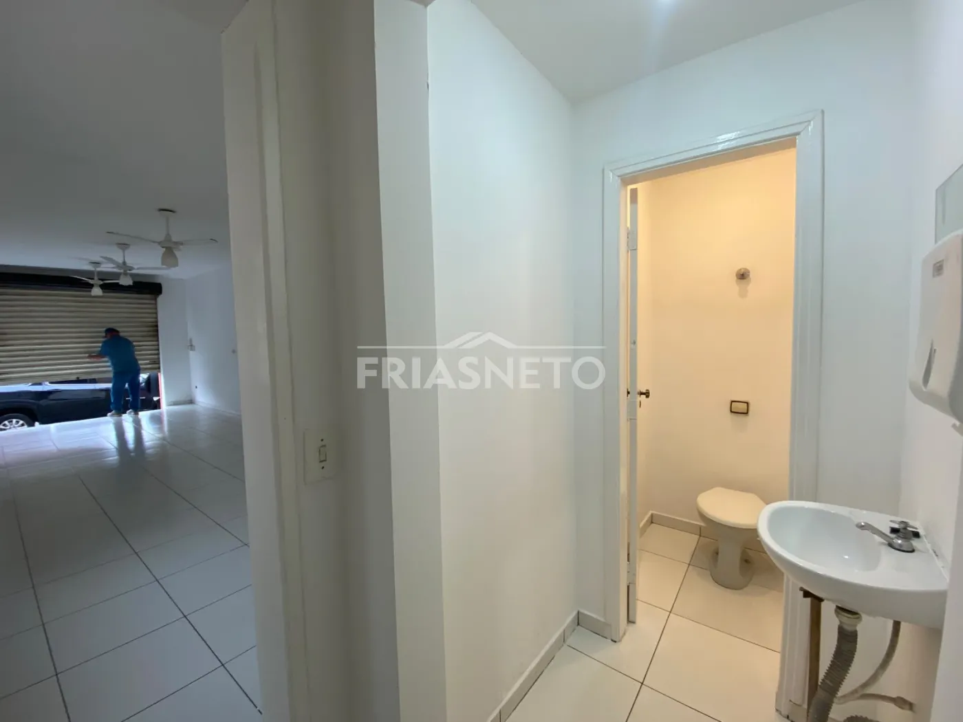 Alugar Comercial / Sal&atilde;o em Piracicaba R$ 2.000,00 - Foto 5