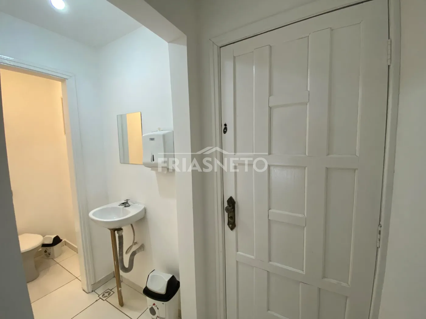 Alugar Comercial / Sal&atilde;o em Piracicaba R$ 2.000,00 - Foto 9