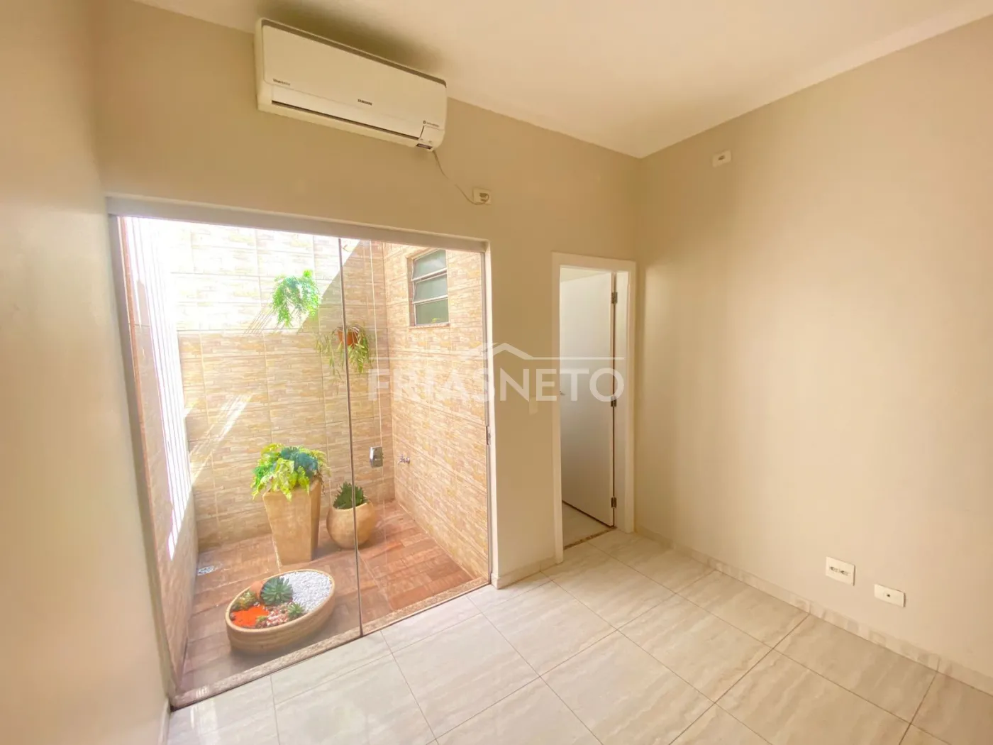 Alugar Comercial / Sala em Piracicaba R$ 1.100,00 - Foto 4