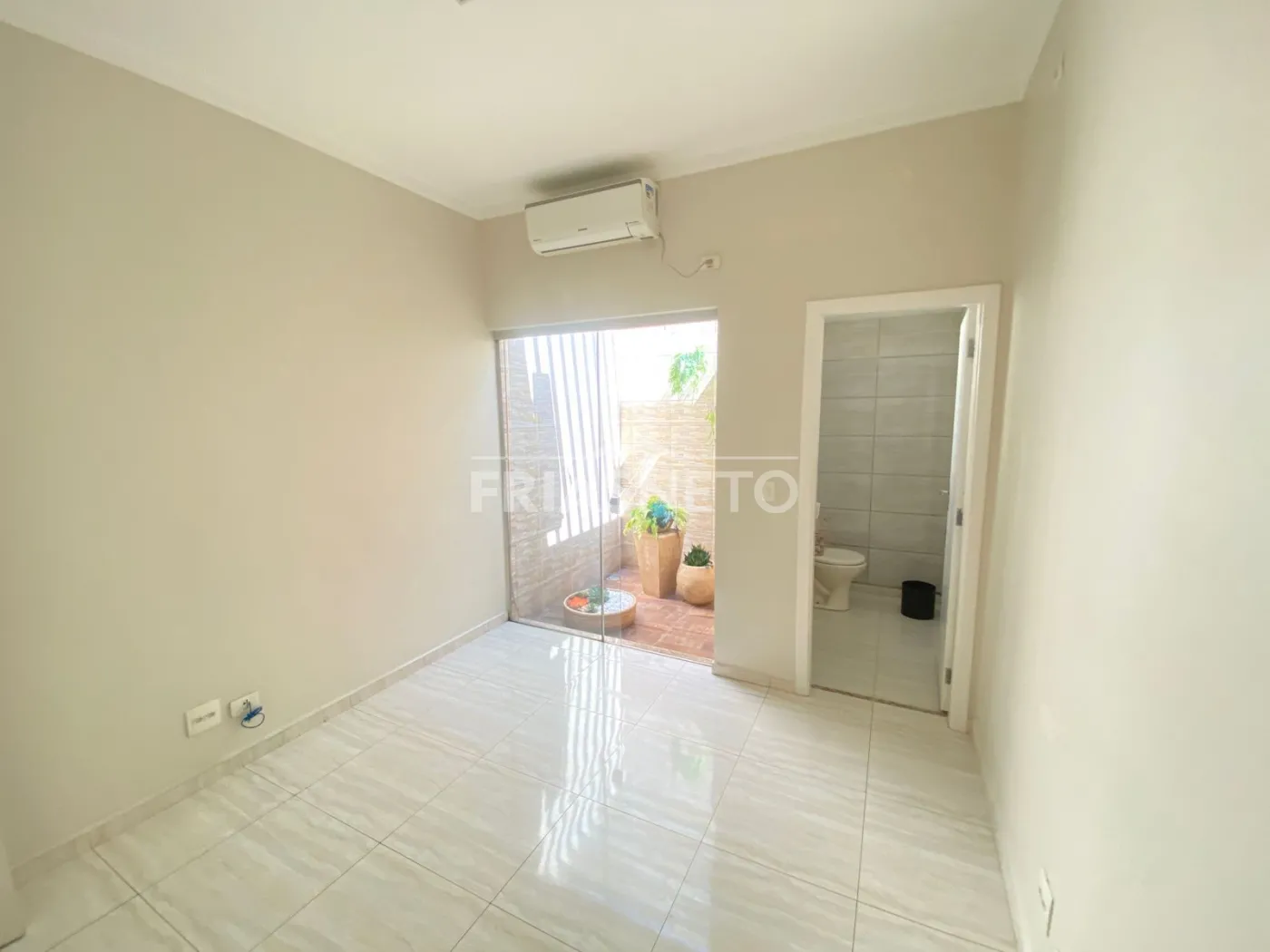 Alugar Comercial / Sala em Piracicaba R$ 1.100,00 - Foto 3