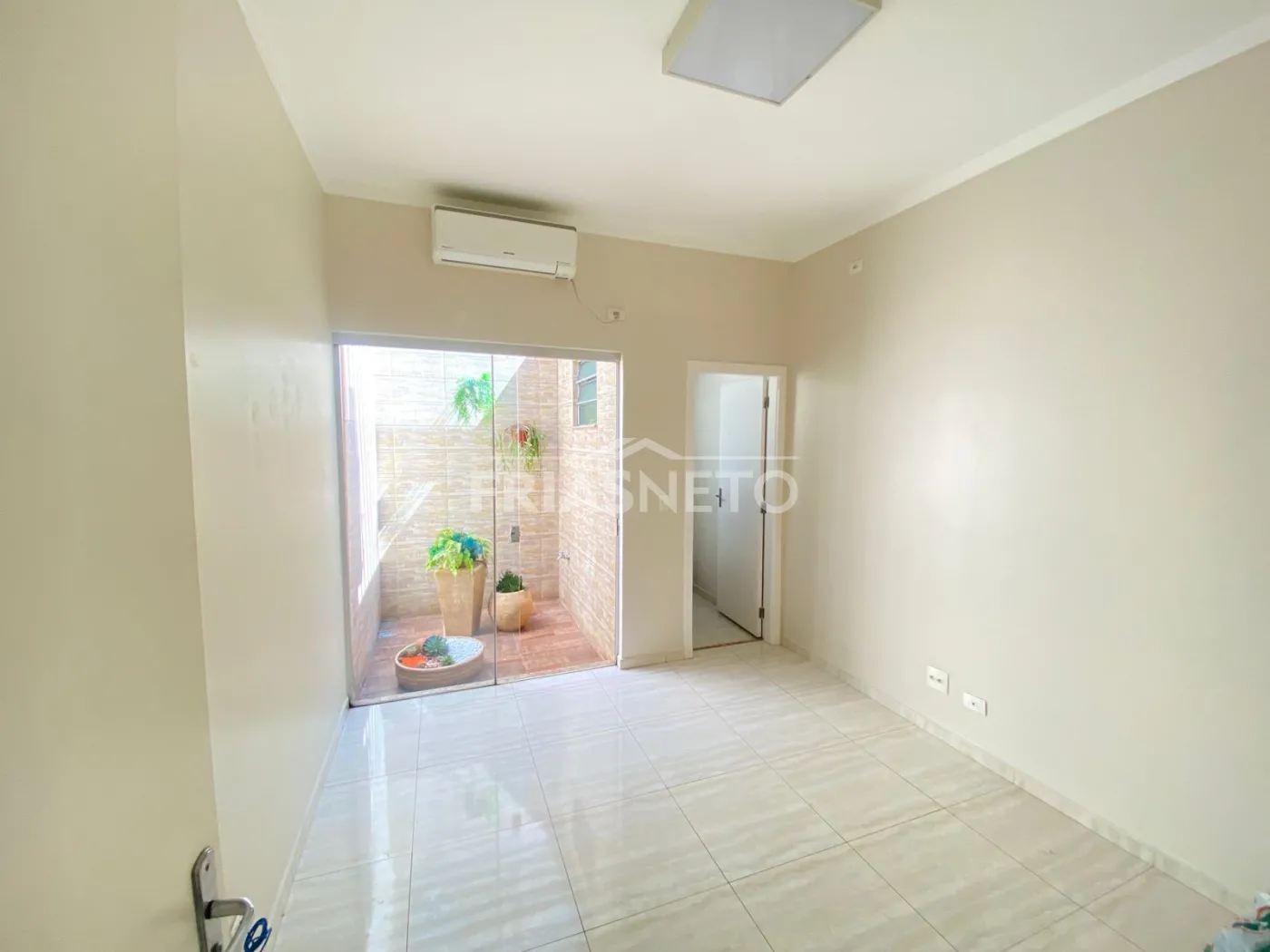 Alugar Comercial / Sala em Piracicaba R$ 1.100,00 - Foto 2