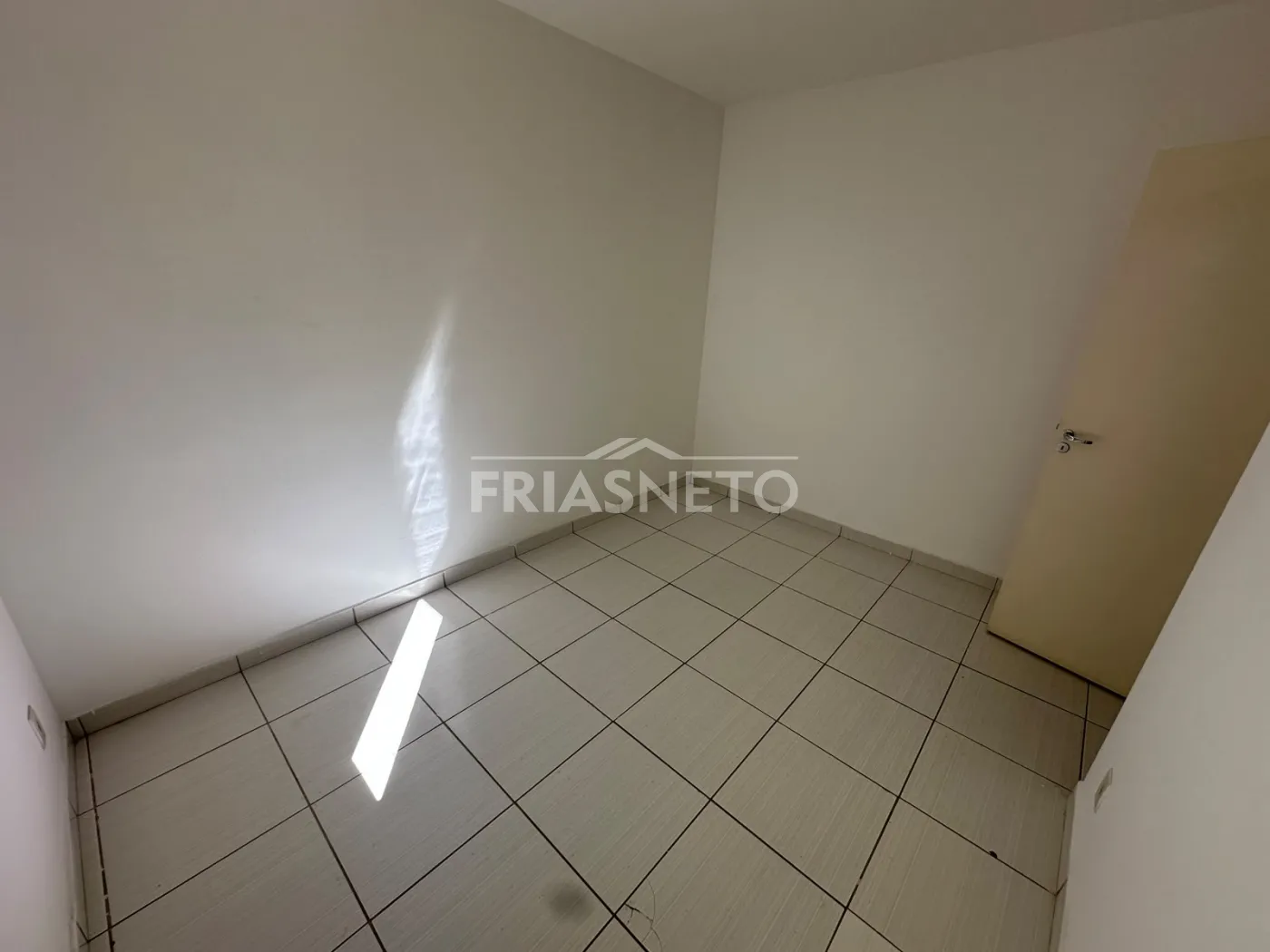 Alugar Residencial / Apartamento em Piracicaba R$ 1.000,00 - Foto 5