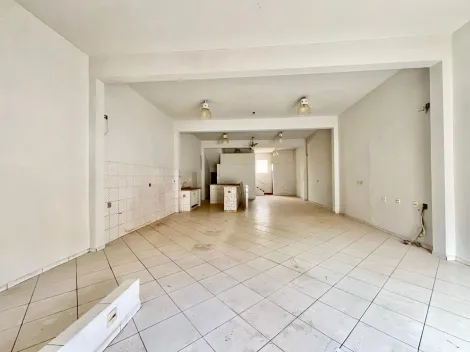 Piracicaba Centro Salao Locacao R$ 3.400,00  Area do terreno 136.80m2 Area construida 272.00m2