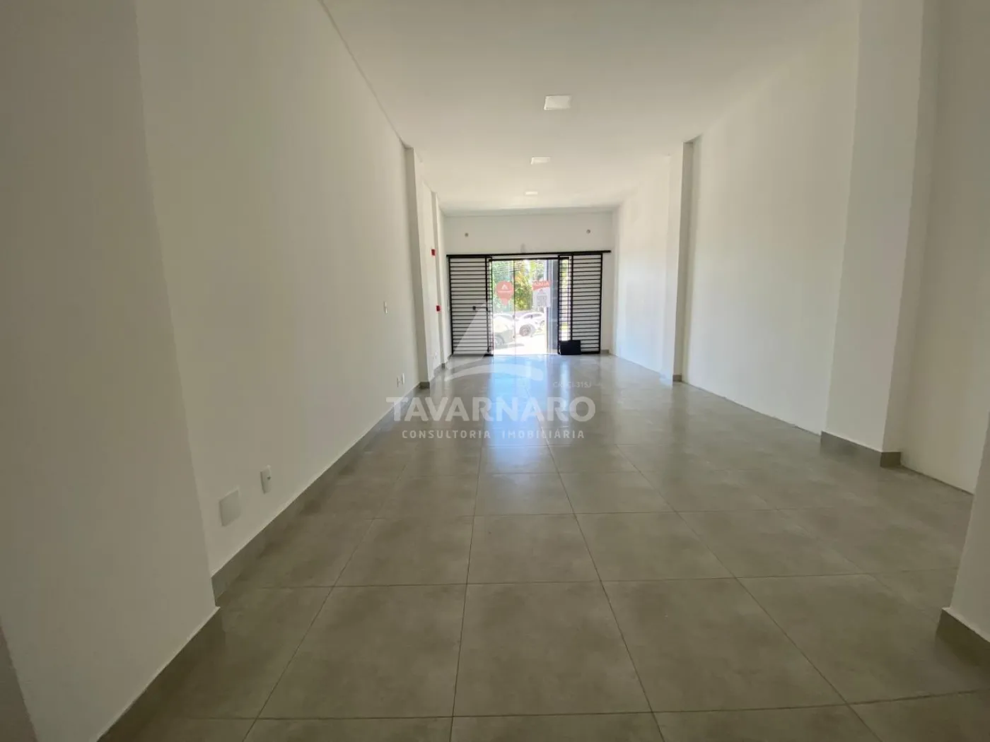 Alugar Comercial / Loja em Ponta Grossa R$ 1.300,00 - Foto 6