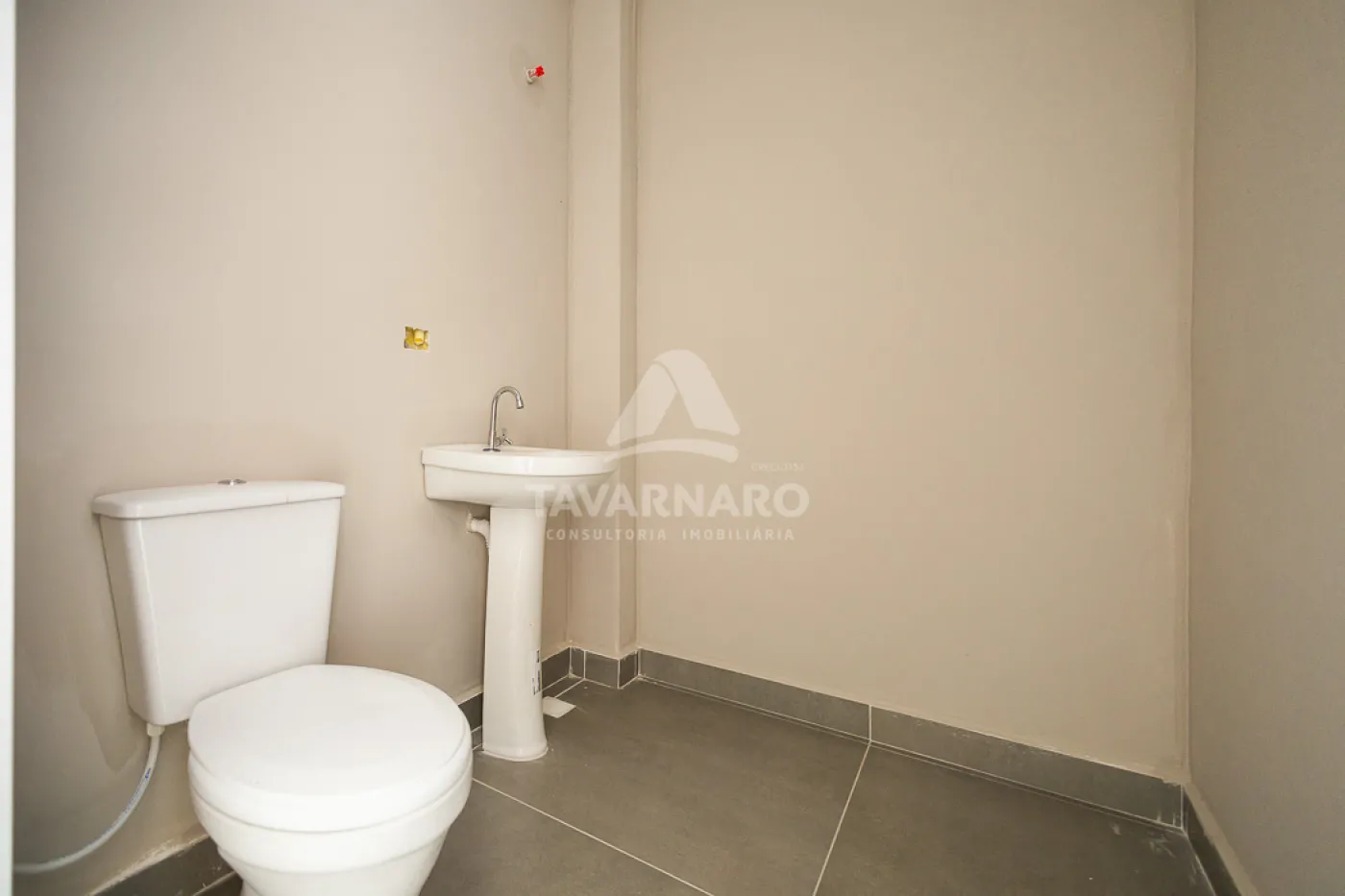 Comprar Comercial / Loja em Ponta Grossa R$ 1.500.000,00 - Foto 19