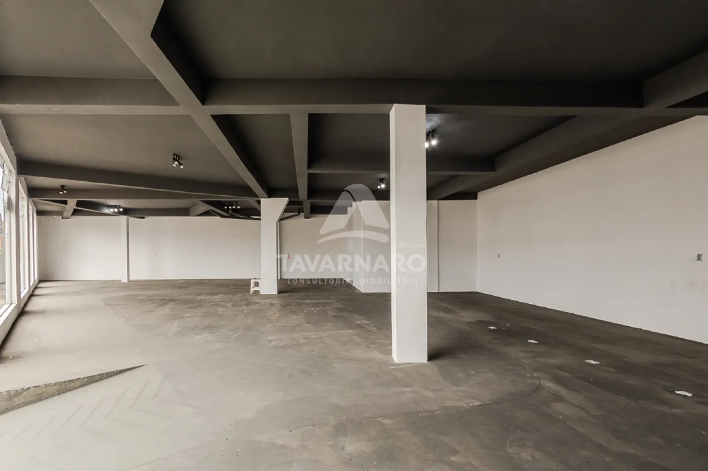 Alugar Comercial / Loja em Ponta Grossa R$ 6.900,00 - Foto 2