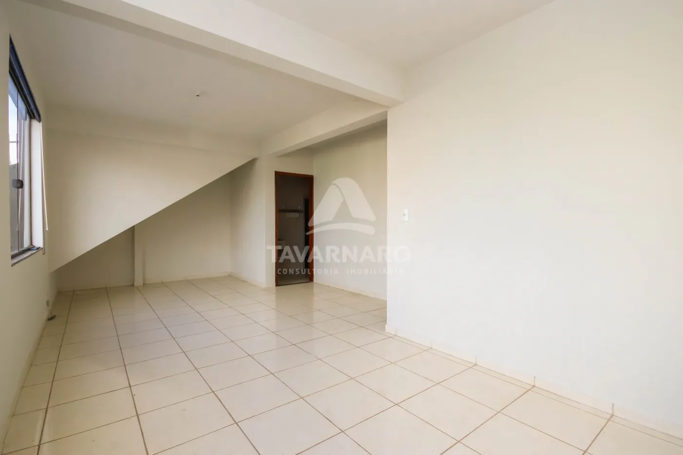 Alugar Comercial / Loja em Ponta Grossa R$ 3.200,00 - Foto 2