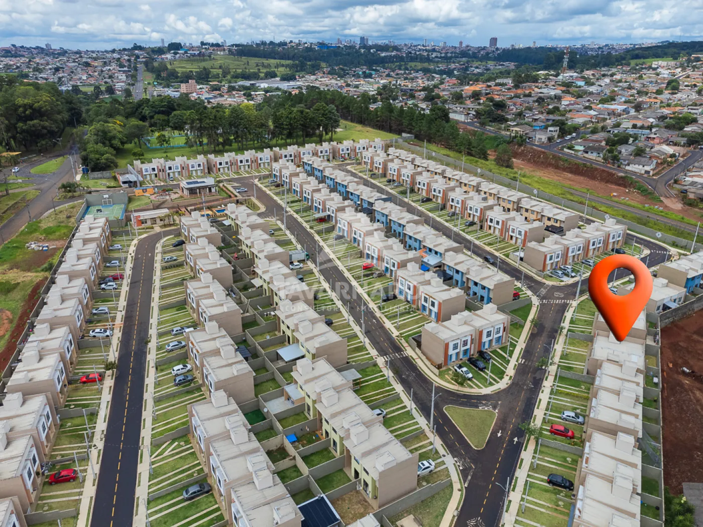 Sobrado à venda em Jardim Carvalho, Ponta Grossa — Toyo Imóveis - Curitiba/PR