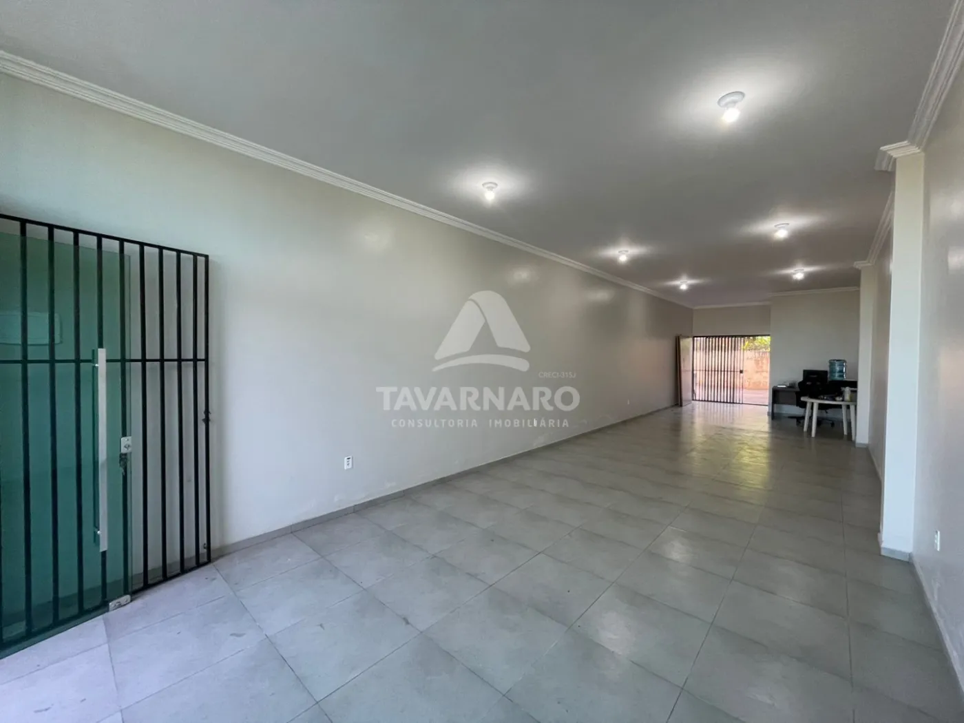 Alugar Comercial / Loja em Ponta Grossa R$ 1.600,00 - Foto 3