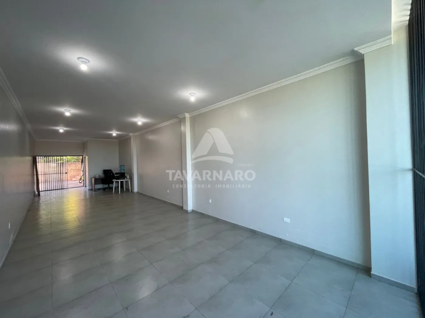 Alugar Comercial / Loja em Ponta Grossa R$ 1.600,00 - Foto 4
