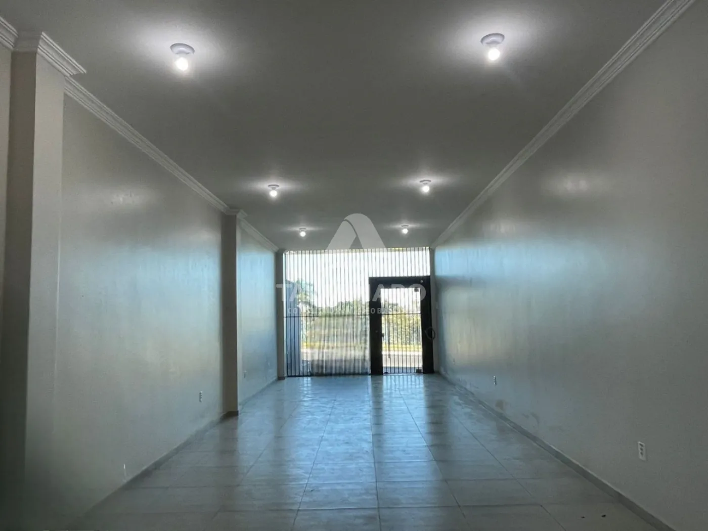 Alugar Comercial / Loja em Ponta Grossa R$ 1.600,00 - Foto 2