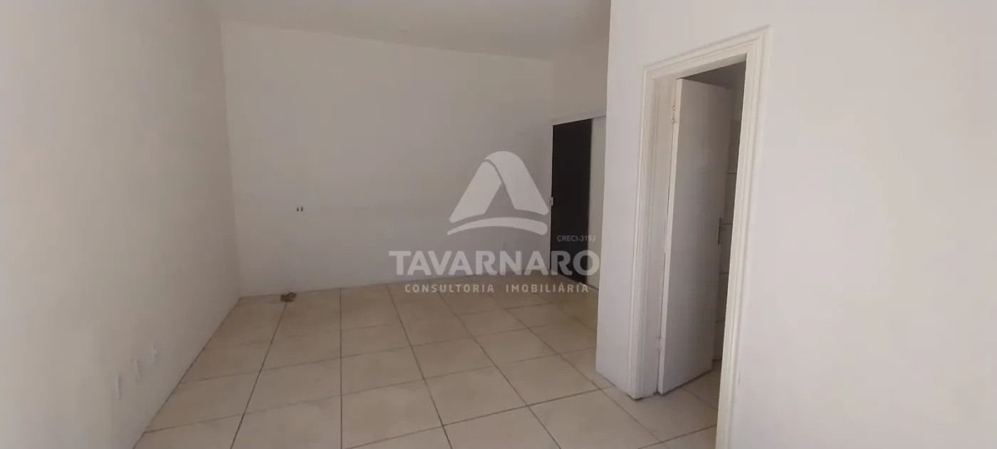 Alugar Comercial / Loja em Ponta Grossa R$ 1.800,00 - Foto 5
