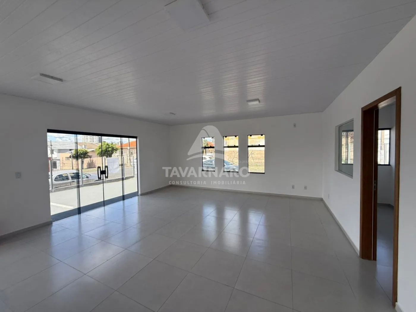 Alugar Comercial / Loja em Ponta Grossa R$ 4.000,00 - Foto 5