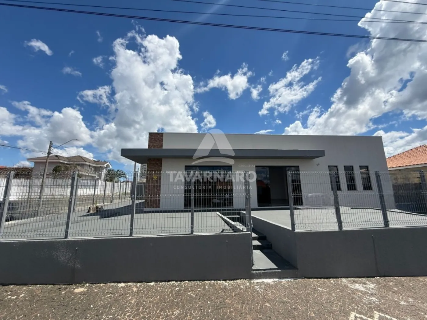 Alugar Comercial / Loja em Ponta Grossa R$ 4.000,00 - Foto 1
