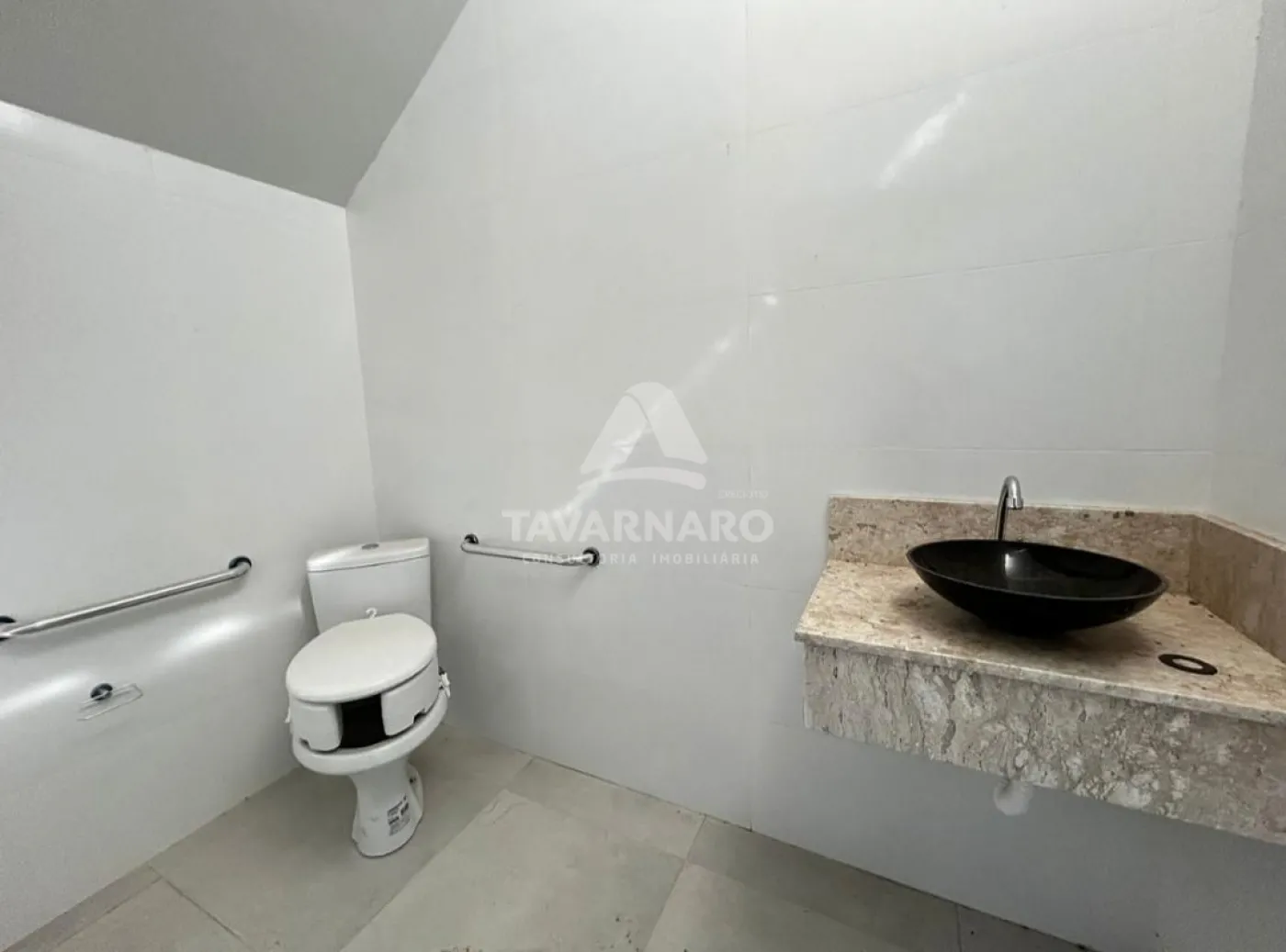 Alugar Comercial / Loja em Ponta Grossa R$ 5.000,00 - Foto 4