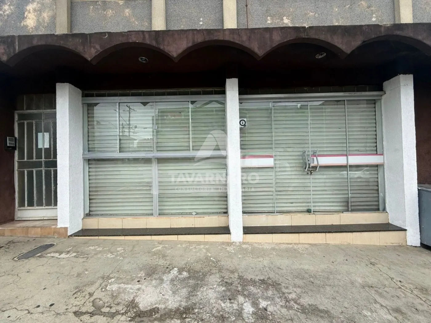 Alugar Comercial / Loja em Ponta Grossa R$ 4.000,00 - Foto 1