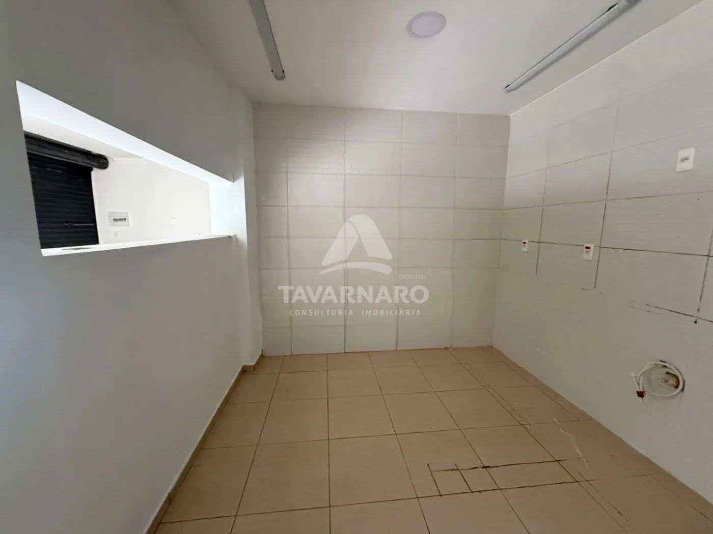 Alugar Comercial / Loja em Ponta Grossa R$ 4.000,00 - Foto 5