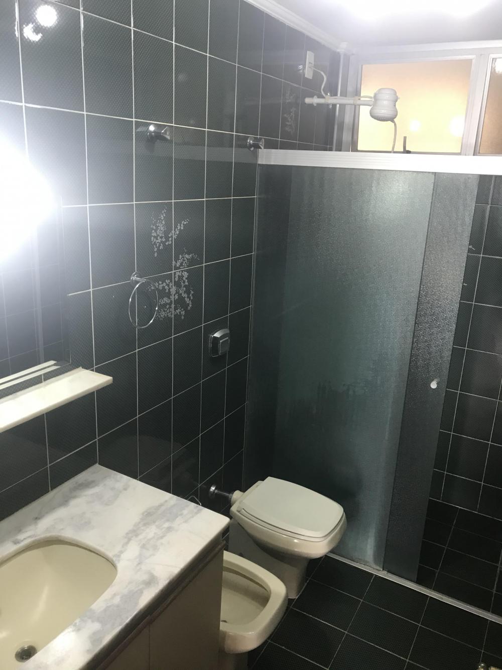 Alugar Apartamento / Padr&atilde;o em S&atilde;o Jos&eacute; do Rio Preto R$ 1.000,00 - Foto 8