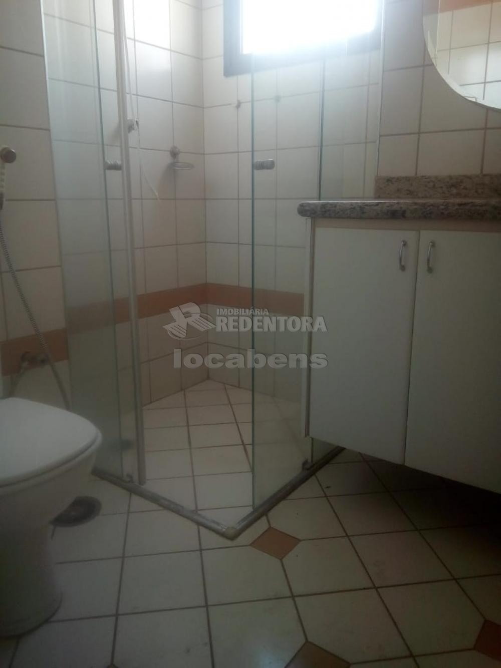 Alugar Apartamento / Padr&atilde;o em S&atilde;o Jos&eacute; do Rio Preto R$ 1.500,00 - Foto 9