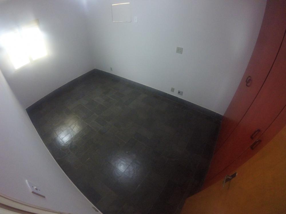 Alugar Apartamento / Padr&atilde;o em S&atilde;o Jos&eacute; do Rio Preto R$ 700,00 - Foto 5