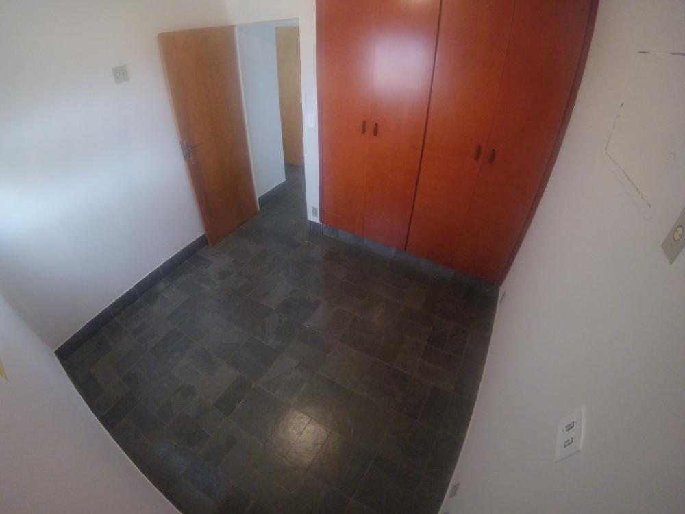 Alugar Apartamento / Padr&atilde;o em S&atilde;o Jos&eacute; do Rio Preto R$ 700,00 - Foto 8
