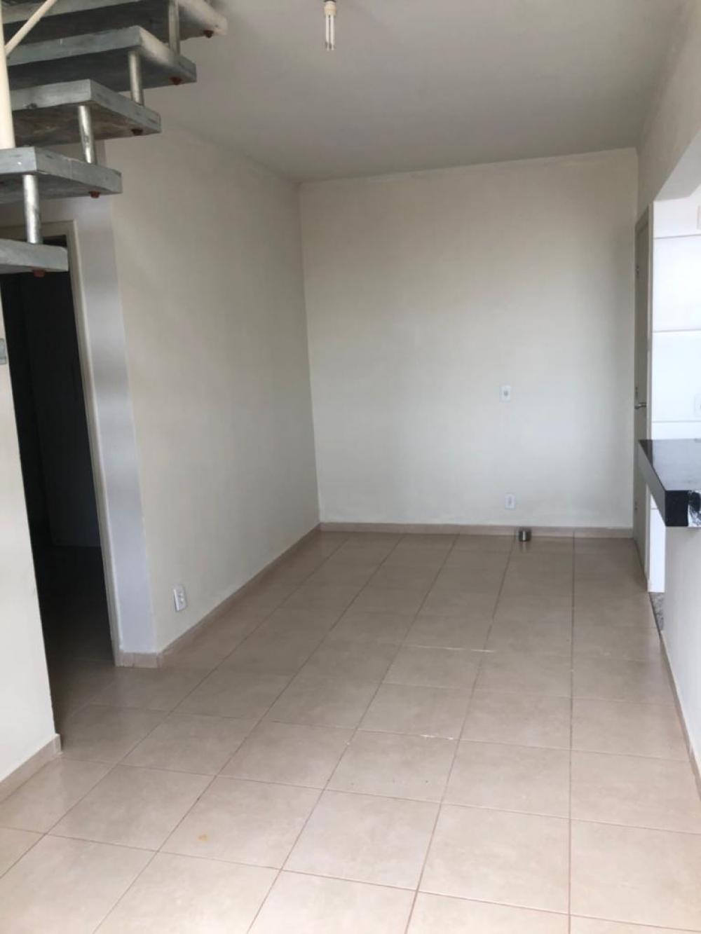Alugar Apartamento / Cobertura em S&atilde;o Jos&eacute; do Rio Preto R$ 1.500,00 - Foto 3