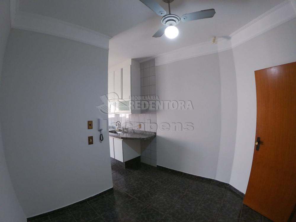 Alugar Casa / Padr&atilde;o em S&atilde;o Jos&eacute; do Rio Preto R$ 6.000,00 - Foto 14