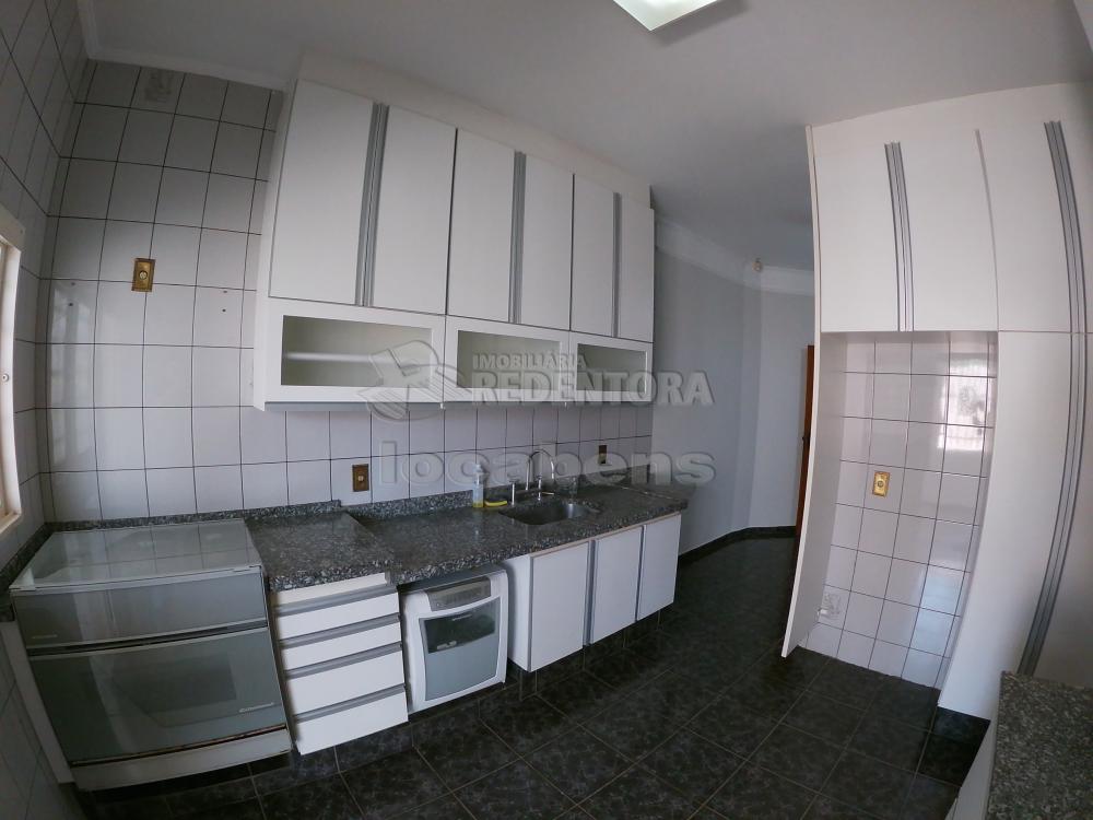 Alugar Casa / Padr&atilde;o em S&atilde;o Jos&eacute; do Rio Preto R$ 6.000,00 - Foto 16