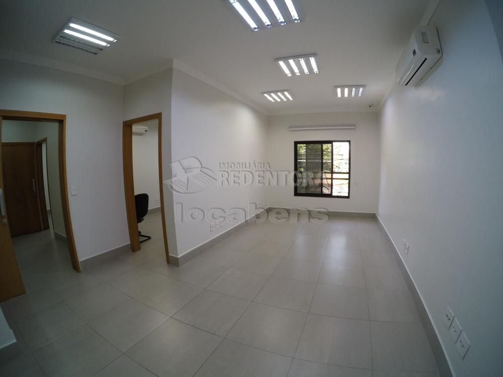 Alugar Comercial / Pr&eacute;dio Inteiro em S&atilde;o Jos&eacute; do Rio Preto R$ 21.500,00 - Foto 19