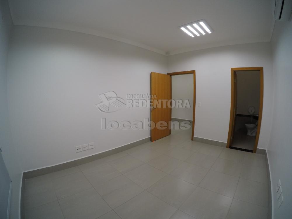 Alugar Comercial / Pr&eacute;dio Inteiro em S&atilde;o Jos&eacute; do Rio Preto R$ 21.500,00 - Foto 25