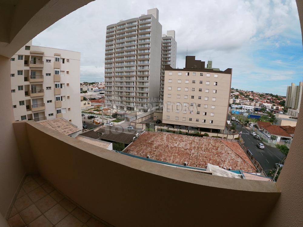 Alugar Apartamento / Padr&atilde;o em S&atilde;o Jos&eacute; do Rio Preto R$ 900,00 - Foto 3