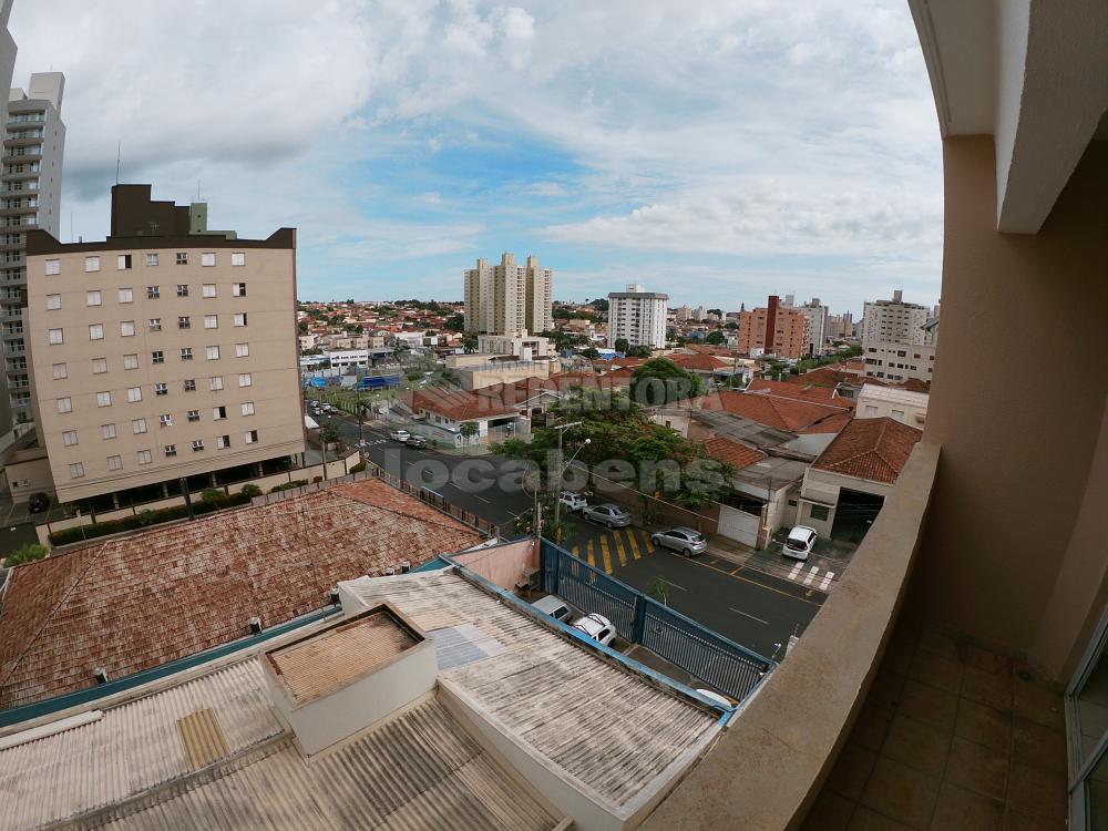 Alugar Apartamento / Padr&atilde;o em S&atilde;o Jos&eacute; do Rio Preto R$ 900,00 - Foto 4