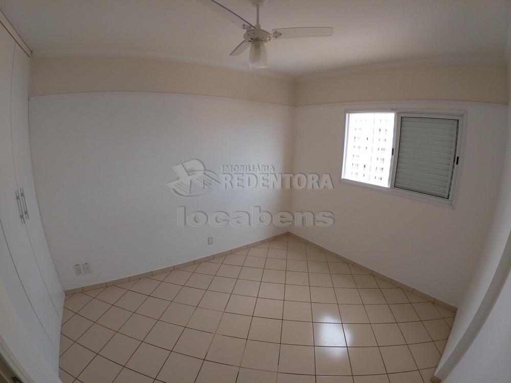 Alugar Apartamento / Padr&atilde;o em S&atilde;o Jos&eacute; do Rio Preto R$ 900,00 - Foto 9