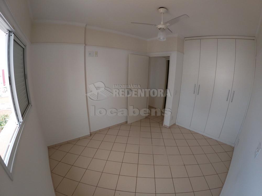 Alugar Apartamento / Padr&atilde;o em S&atilde;o Jos&eacute; do Rio Preto R$ 900,00 - Foto 11