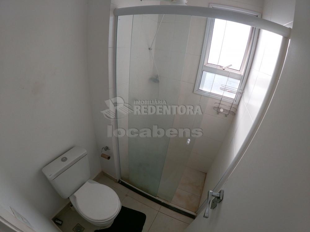 Alugar Apartamento / Padr&atilde;o em S&atilde;o Jos&eacute; do Rio Preto R$ 2.500,00 - Foto 14