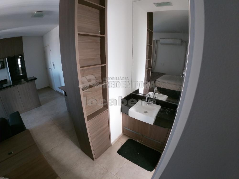 Alugar Apartamento / Padr&atilde;o em S&atilde;o Jos&eacute; do Rio Preto R$ 2.500,00 - Foto 12
