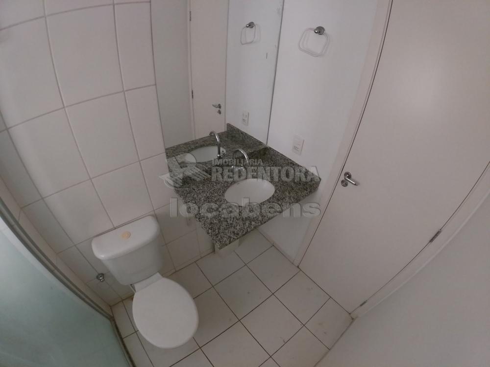 Alugar Apartamento / Padr&atilde;o em S&atilde;o Jos&eacute; do Rio Preto R$ 2.300,00 - Foto 14