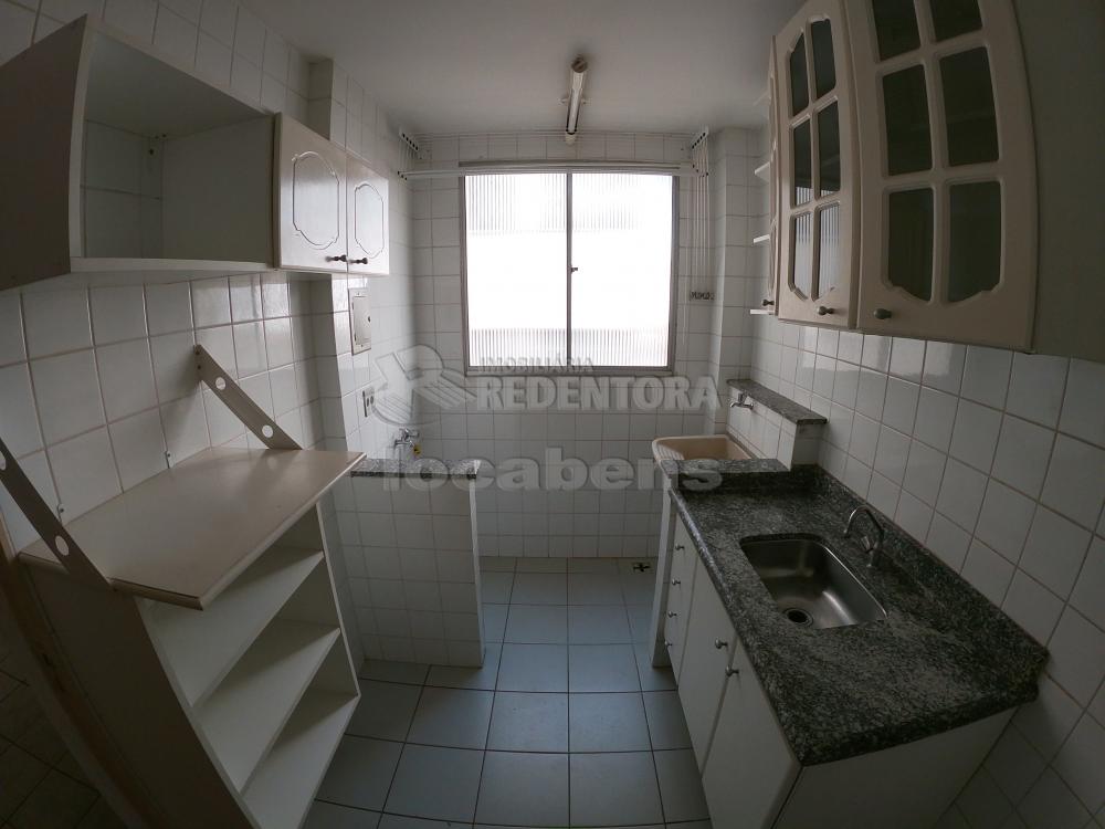 Alugar Apartamento / Padr&atilde;o em S&atilde;o Jos&eacute; do Rio Preto R$ 600,00 - Foto 4