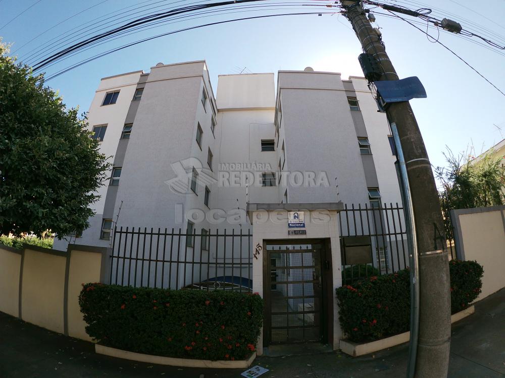 Alugar Apartamento / Padr&atilde;o em S&atilde;o Jos&eacute; do Rio Preto R$ 600,00 - Foto 1