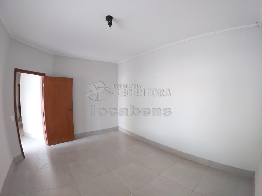 Alugar Casa / Padr&atilde;o em S&atilde;o Jos&eacute; do Rio Preto R$ 1.500,00 - Foto 5