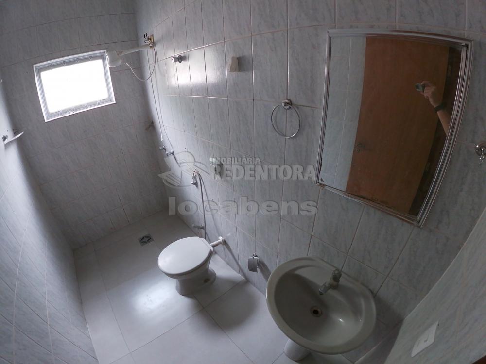 Alugar Casa / Padr&atilde;o em S&atilde;o Jos&eacute; do Rio Preto R$ 1.500,00 - Foto 17